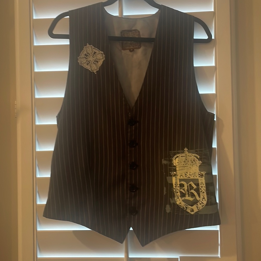 ❤️Roar men’s vest, medium